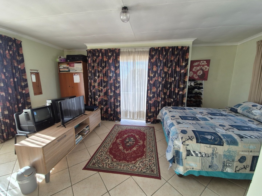 5 Bedroom Property for Sale in Motherwell Eastern Cape